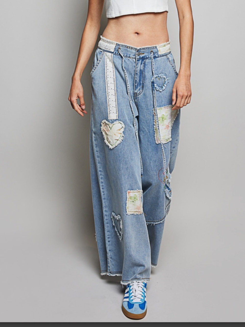 POL Light Wash Denim Stretchy Waist Floral heart Patchwork Wide leg Denim Jeans - Picture 7 of 7